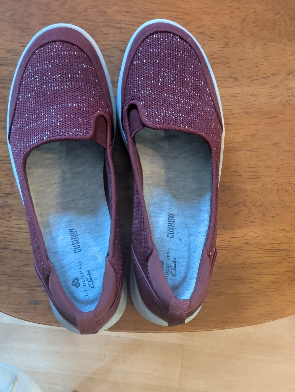 New Clarks Slip On Sneakers Size 5